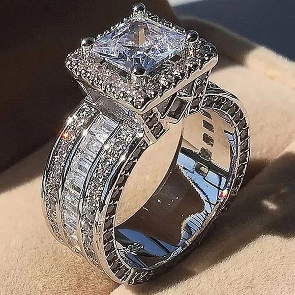Jewelry - New Unisex 925 Silver Luxury Diamond Ring